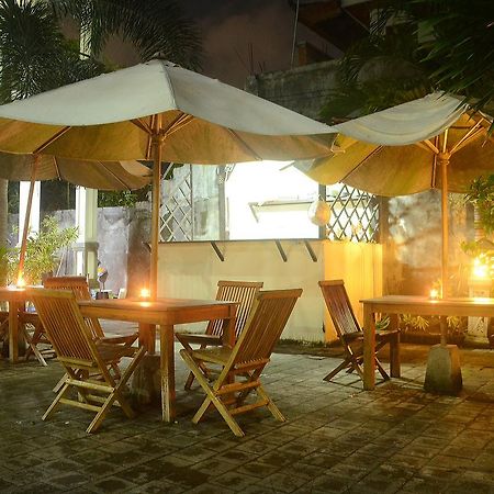 Budget Door Legian Inn Kuta  Exterior photo