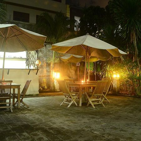 Budget Door Legian Inn Kuta  Exterior photo