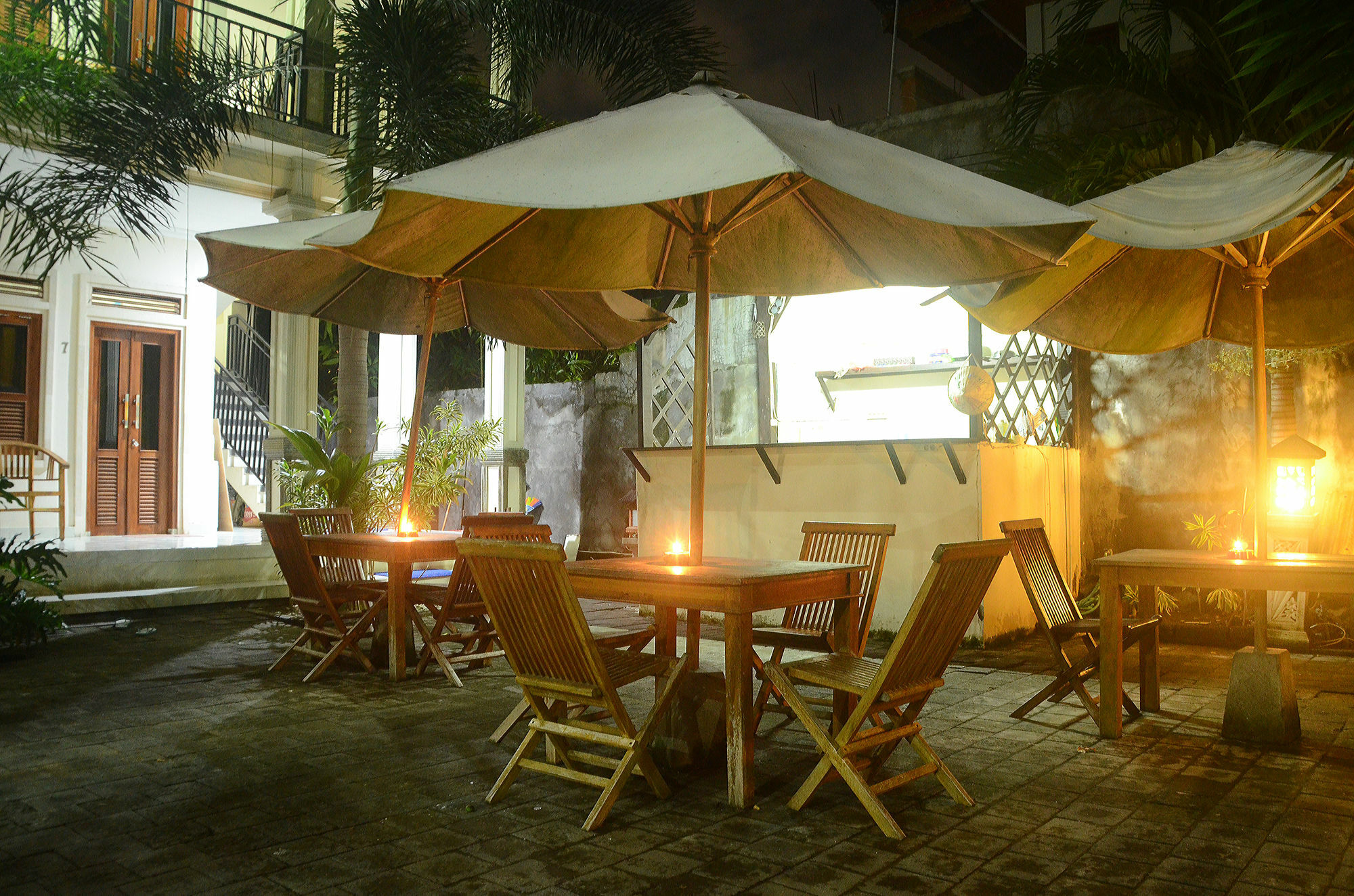 Budget Door Legian Inn Kuta  Exterior photo