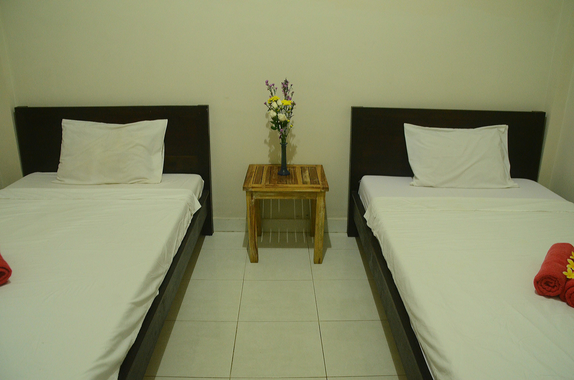 Budget Door Legian Inn Kuta  Exterior photo