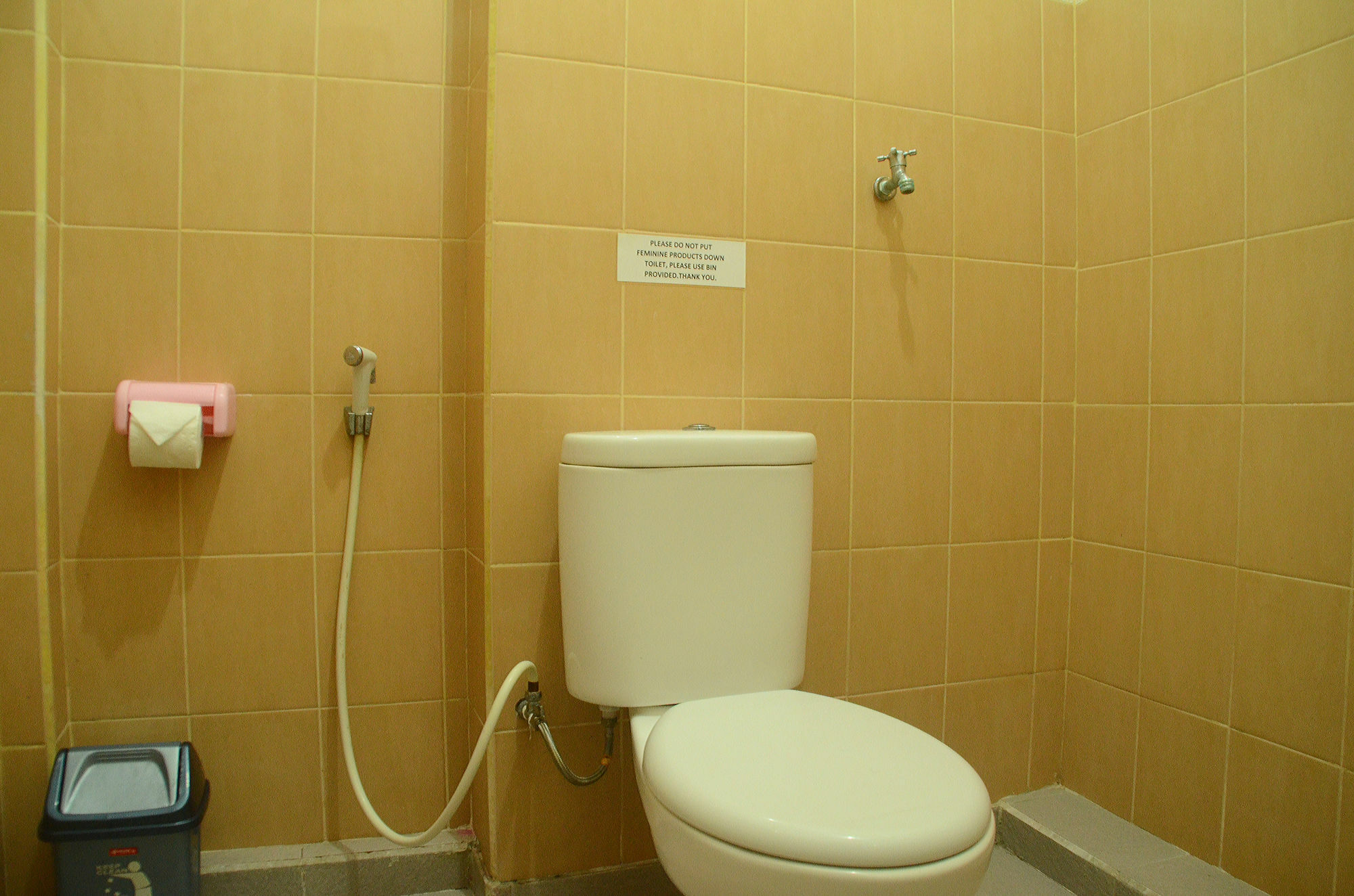 Budget Door Legian Inn Kuta  Exterior photo