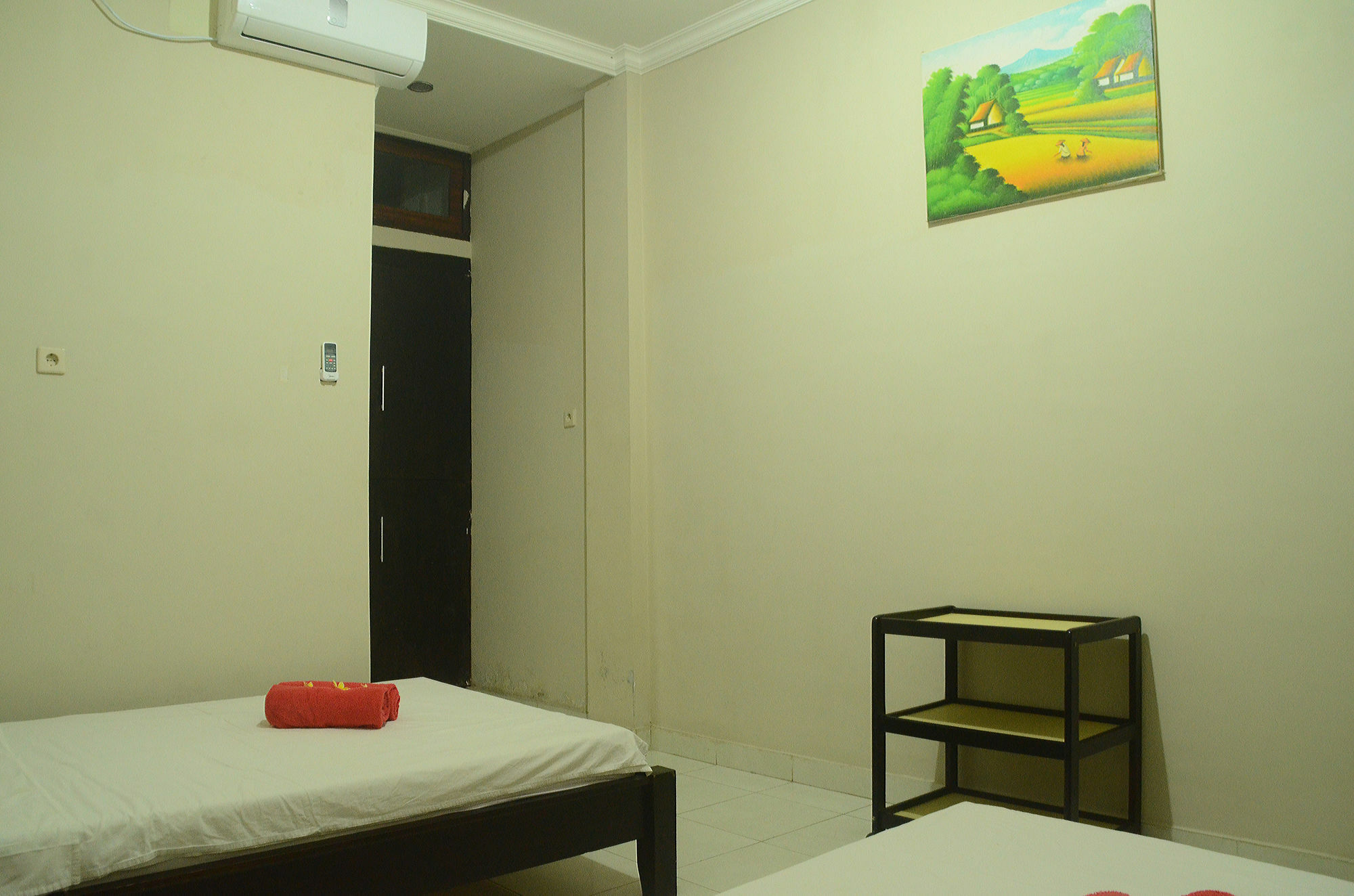 Budget Door Legian Inn Kuta  Exterior photo